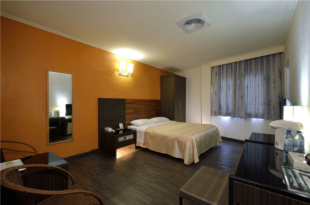 Toong Mao Resorts & Hotel Кэньдин Экстерьер фото